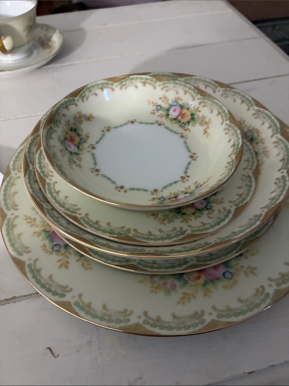 Vintage Floral Gold-Trim Dinnerware Set Five Piece Place Setting , Porcelain